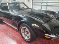 Image 2 of 17 of a 1971 CHEVROLET CORVETTE