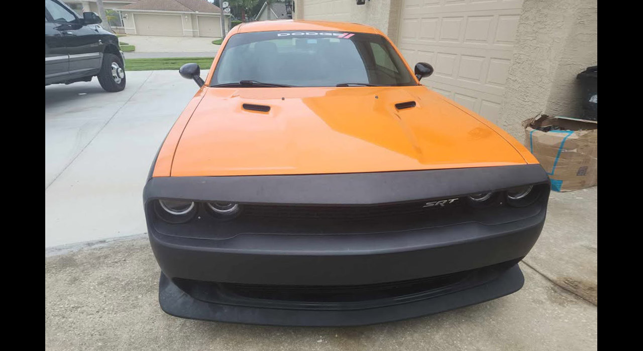 5th Image of a 2012 DODGE CHALLENGER SRT
