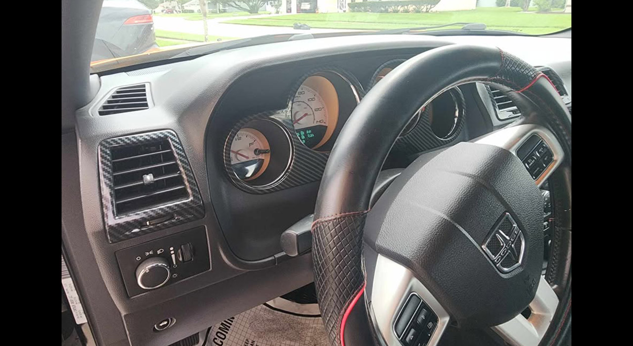 9th Image of a 2012 DODGE CHALLENGER SRT