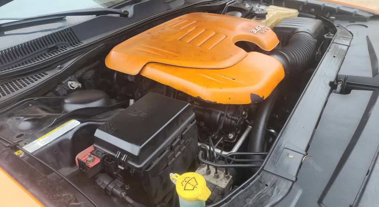 11th Image of a 2012 DODGE CHALLENGER SRT