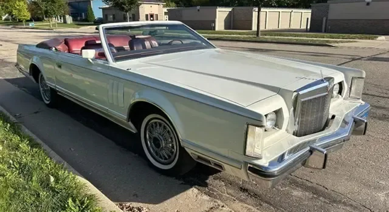 1st Image of a 1977 LINCOLN MARK V