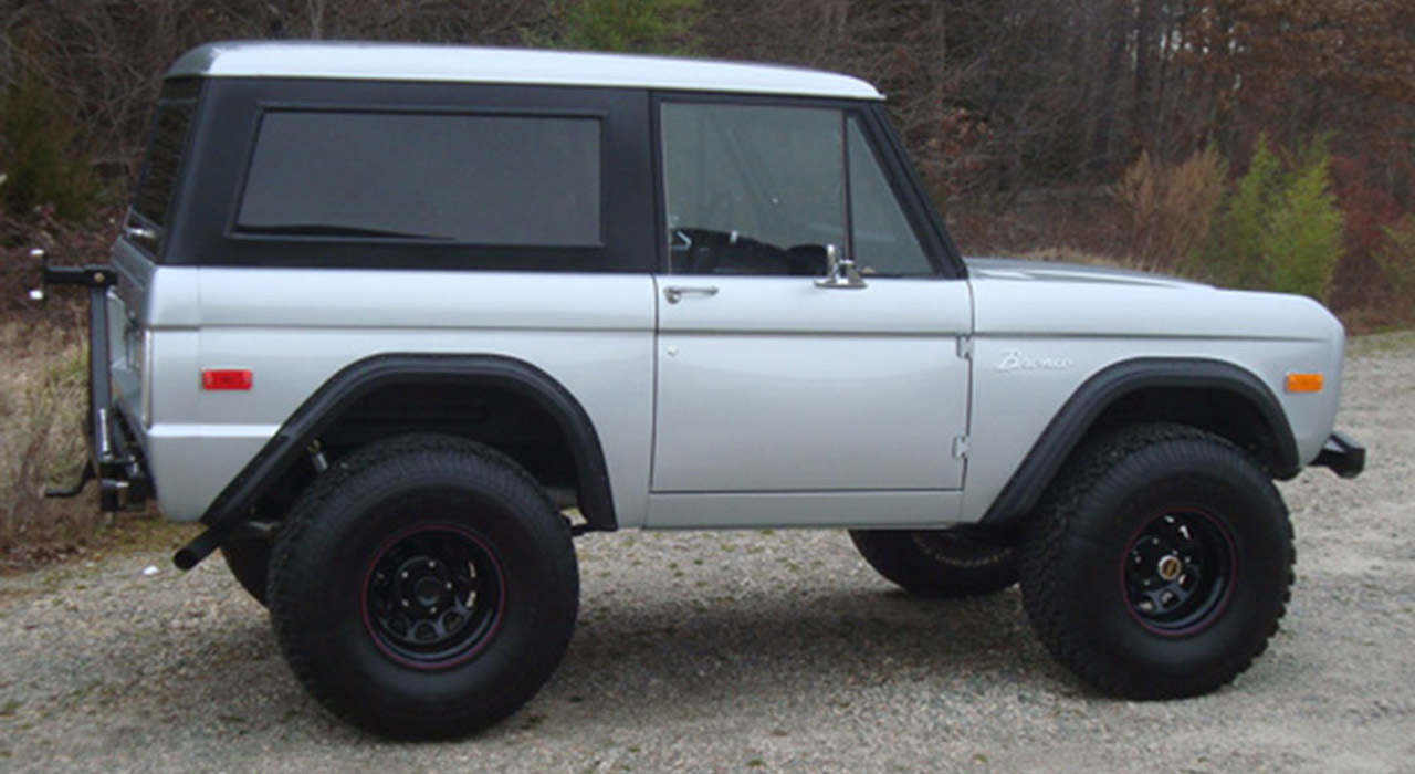 2nd Image of a 1976 FORD BRONCO