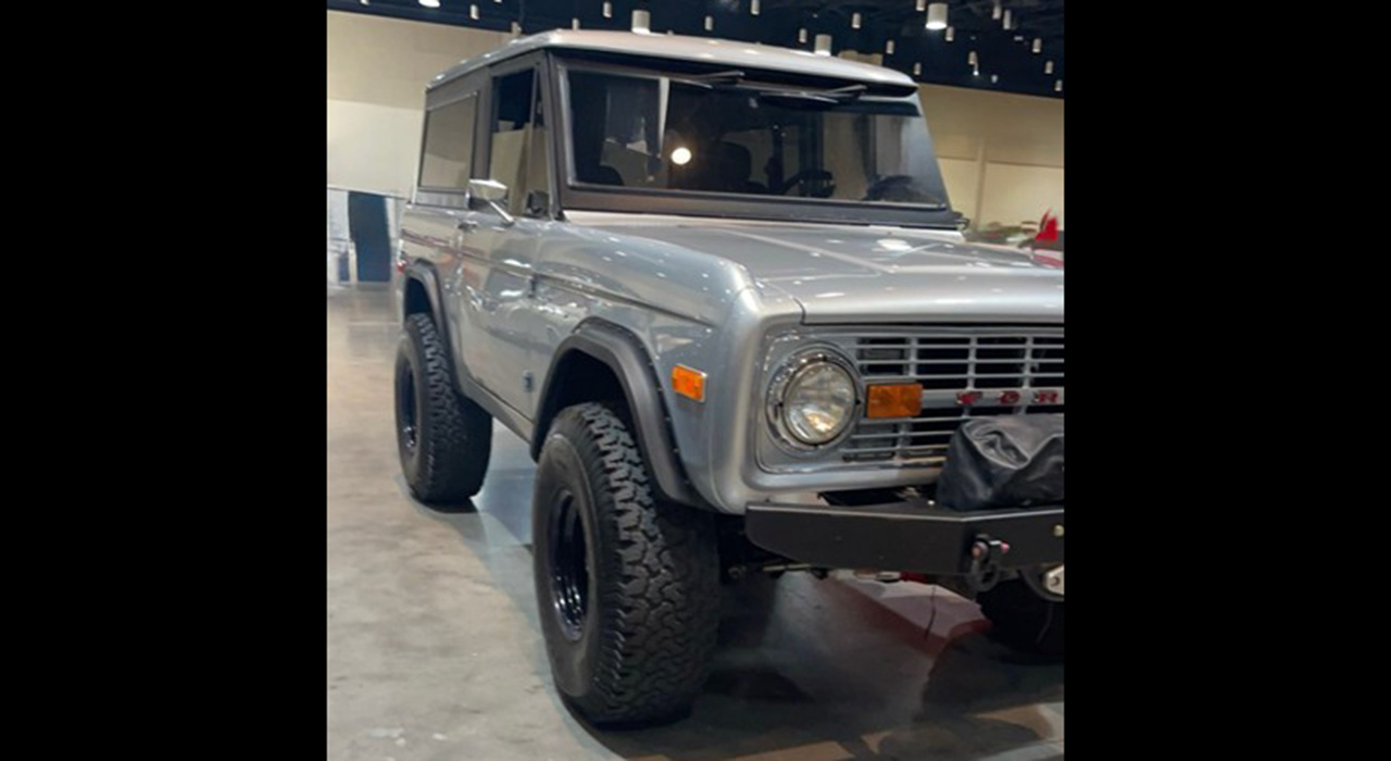13th Image of a 1976 FORD BRONCO
