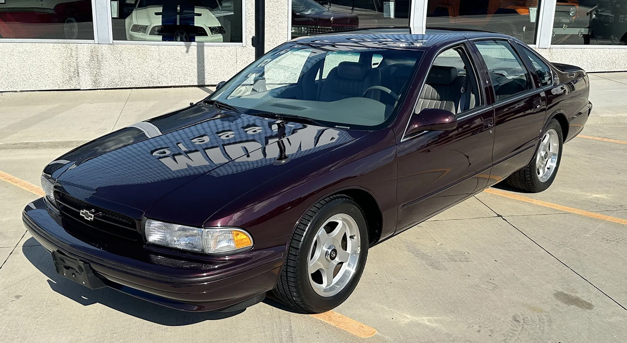 1st Image of a 1996 CHEVROLET CAPRICE