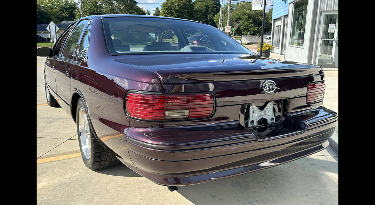 6th Image of a 1996 CHEVROLET CAPRICE