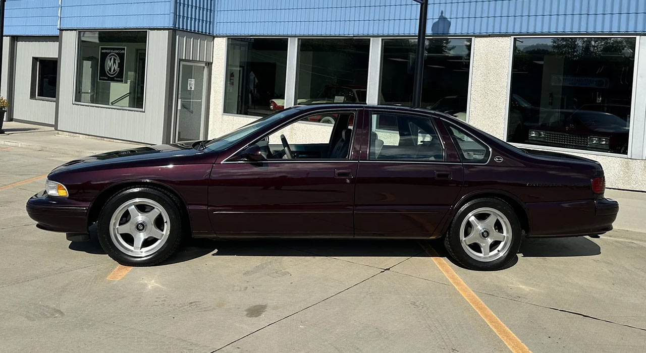 7th Image of a 1996 CHEVROLET CAPRICE