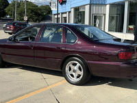 Image 4 of 19 of a 1996 CHEVROLET CAPRICE