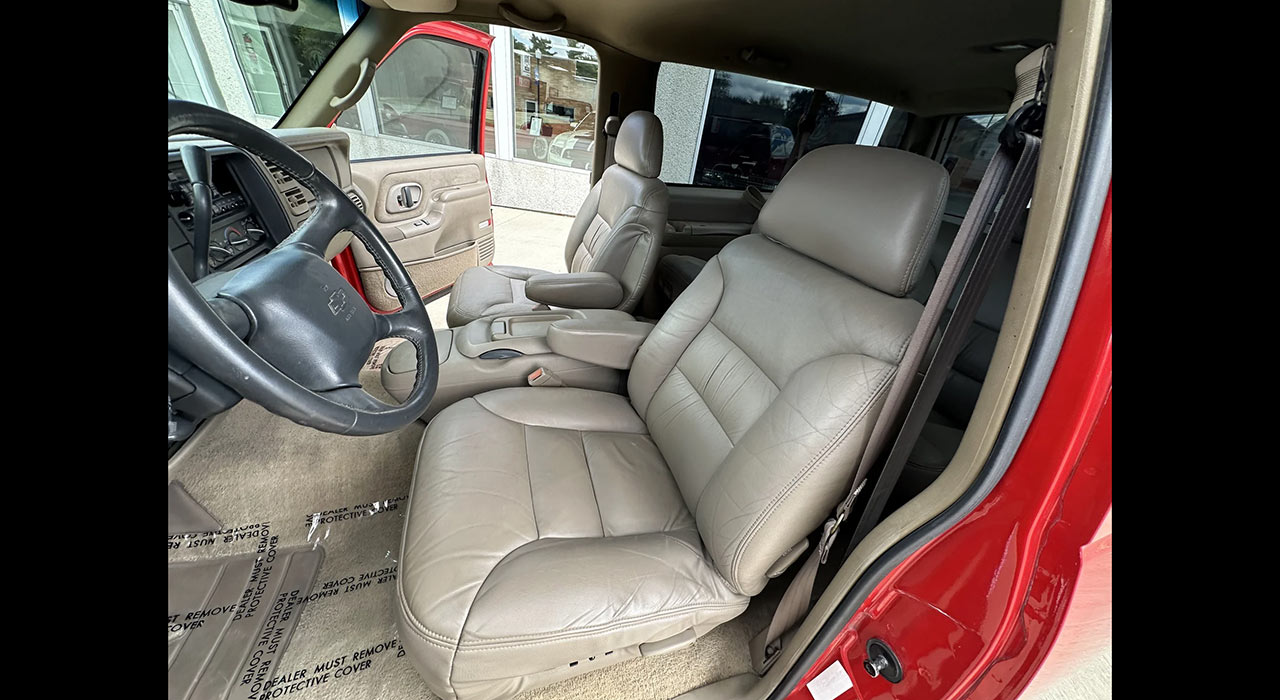 17th Image of a 1999 CHEVROLET TAHOE