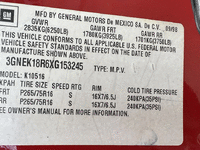Image 25 of 28 of a 1999 CHEVROLET TAHOE