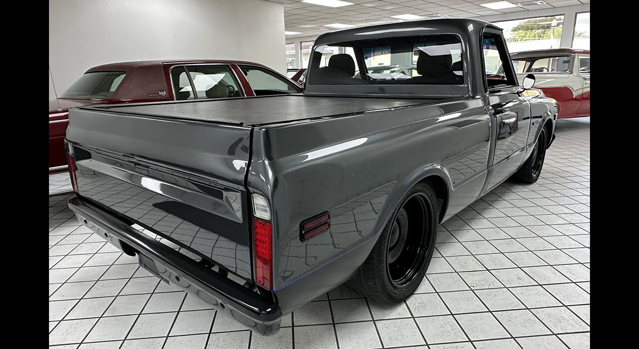 3rd Image of a 1970 CHEVROLET C10