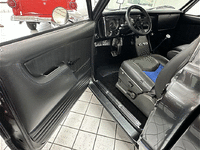 Image 11 of 21 of a 1970 CHEVROLET C10