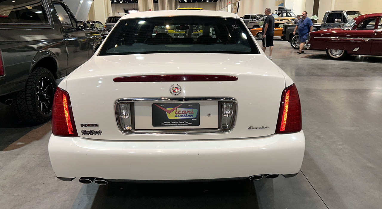 4th Image of a 2004 CADILLAC DEVILLE
