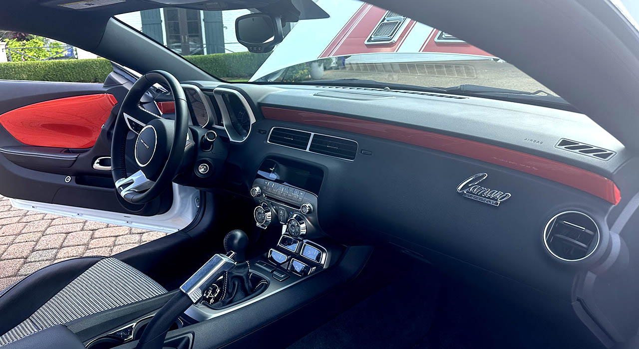 13th Image of a 2010 CHEVROLET CAMARO 2SS