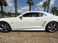 Image 5 of 17 of a 2010 CHEVROLET CAMARO 2SS