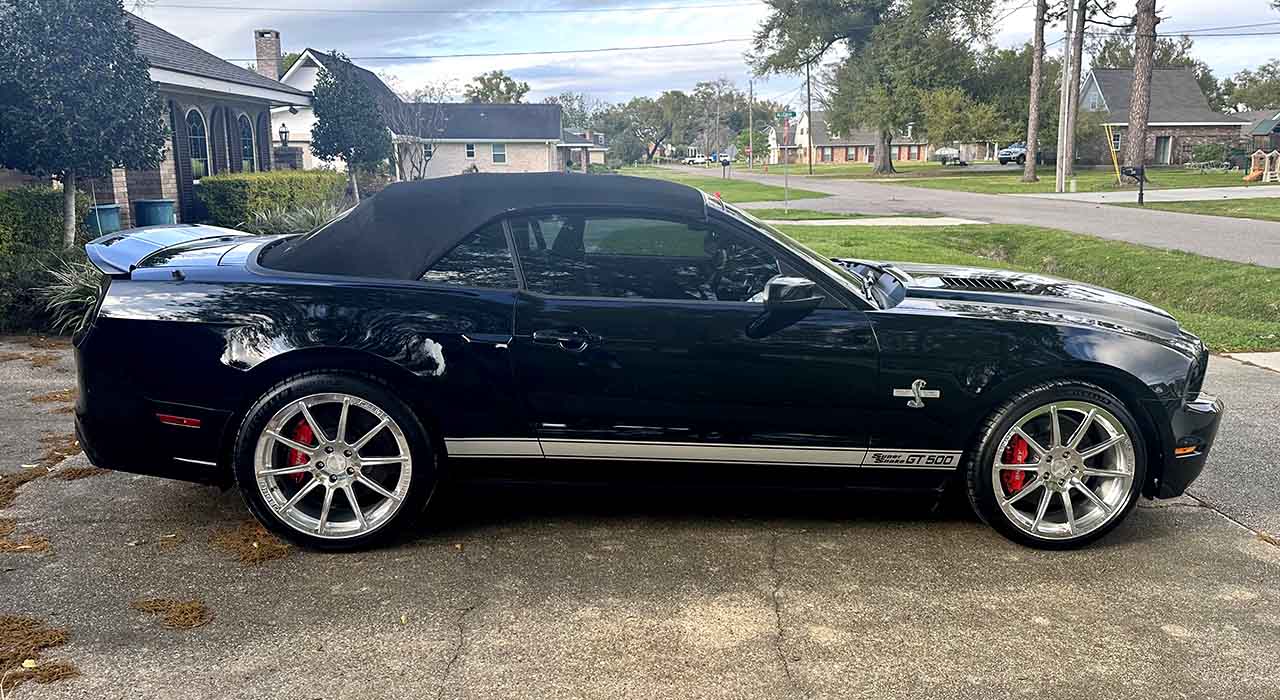 4th Image of a 2013 FORD MUSTANG SHELBY GT500