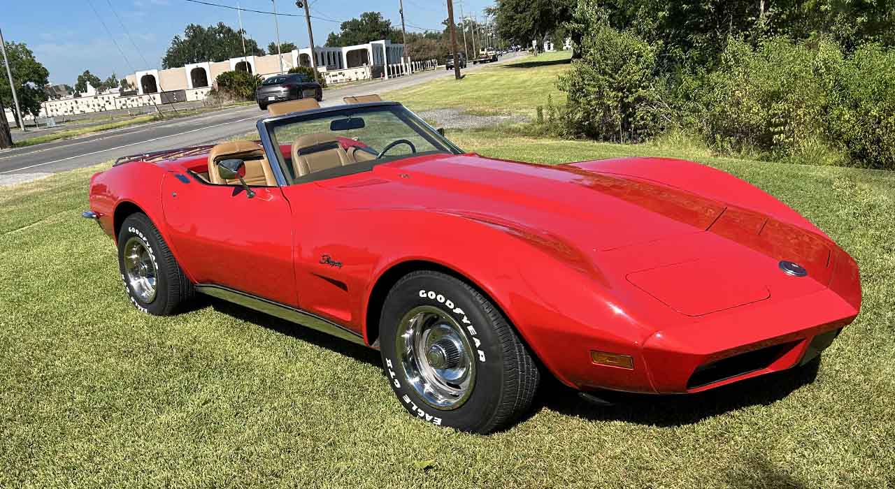 2nd Image of a 1973 CHEVROLET CORVETTE