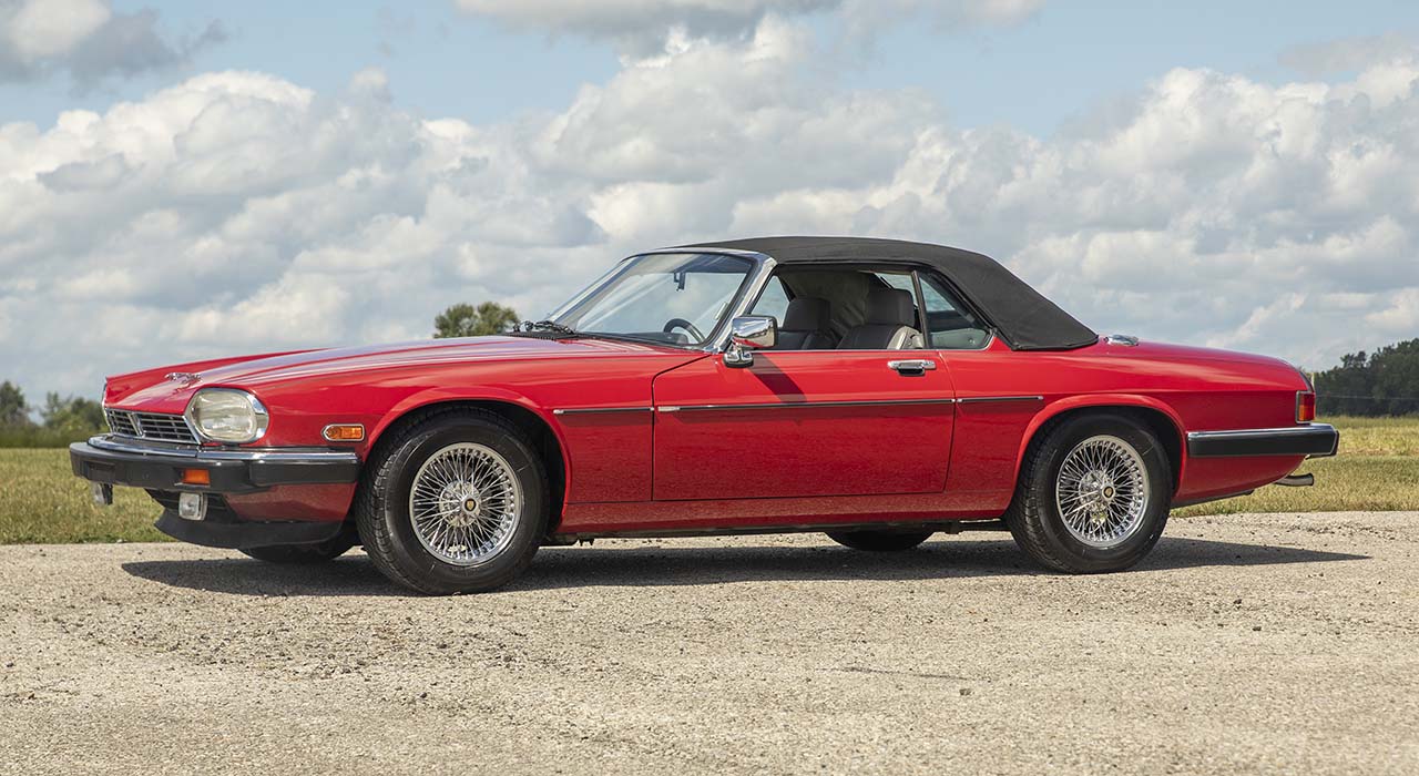 1st Image of a 1989 JAGUAR XJS V