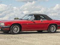 Image 2 of 31 of a 1989 JAGUAR XJS V