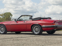 Image 5 of 31 of a 1989 JAGUAR XJS V
