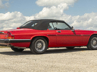 Image 8 of 31 of a 1989 JAGUAR XJS V