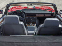Image 15 of 31 of a 1989 JAGUAR XJS V