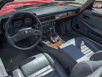 Image 16 of 31 of a 1989 JAGUAR XJS V