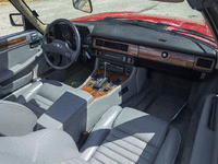 Image 21 of 31 of a 1989 JAGUAR XJS V