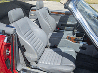Image 22 of 31 of a 1989 JAGUAR XJS V