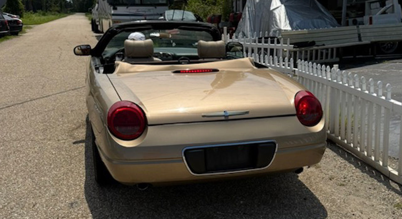 2nd Image of a 2005 FORD THUNDERBIRD