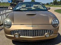 Image 5 of 6 of a 2005 FORD THUNDERBIRD