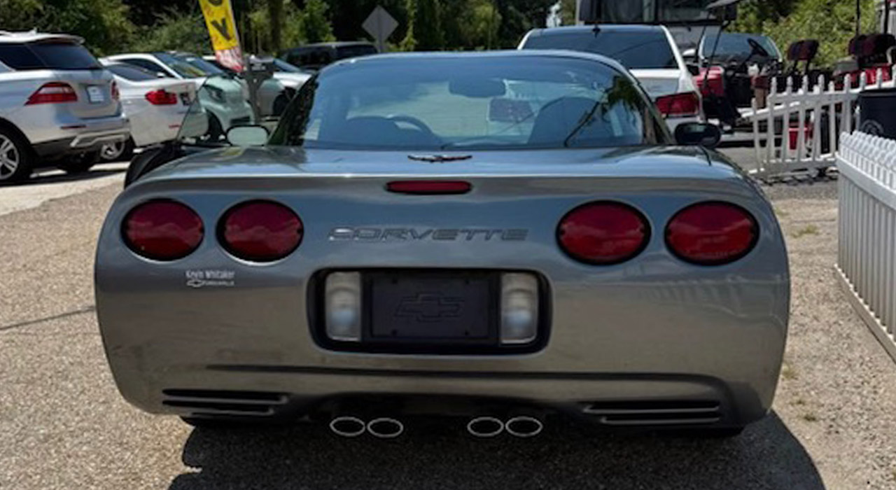 3rd Image of a 2004 CHEVROLET CORVETTE