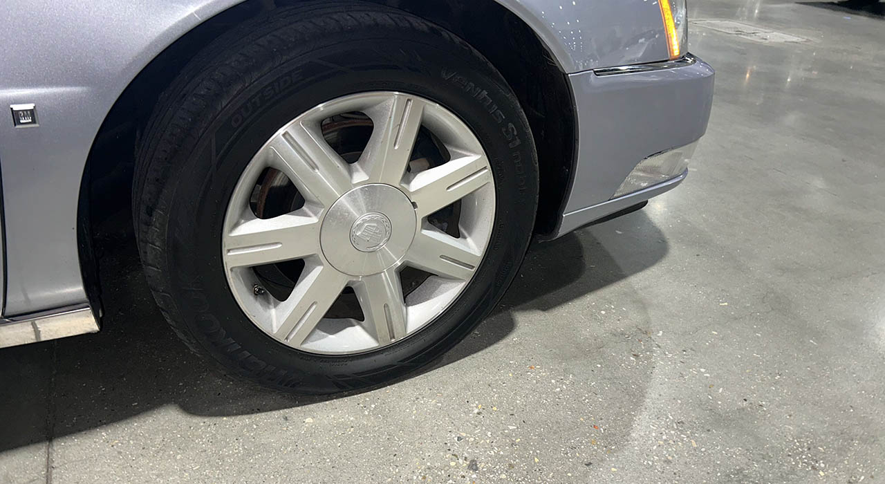 4th Image of a 2006 CADILLAC DTS