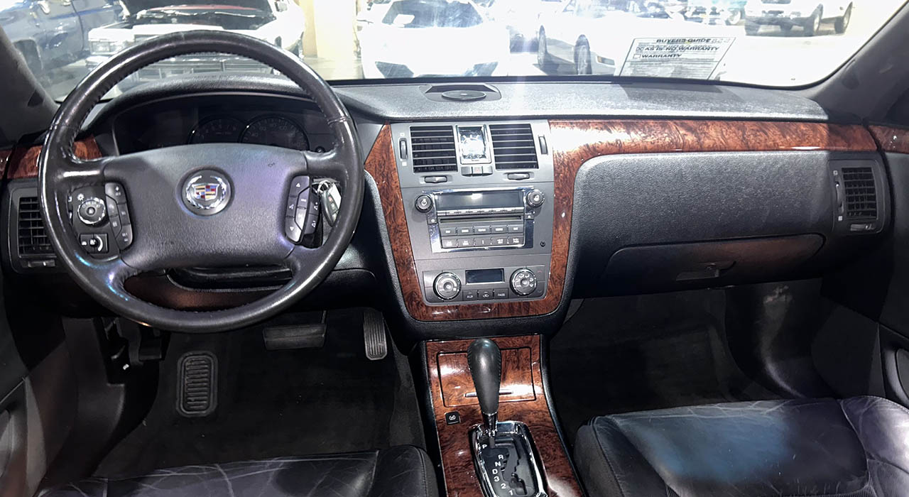 7th Image of a 2006 CADILLAC DTS