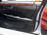 Image 6 of 14 of a 2006 CADILLAC DTS