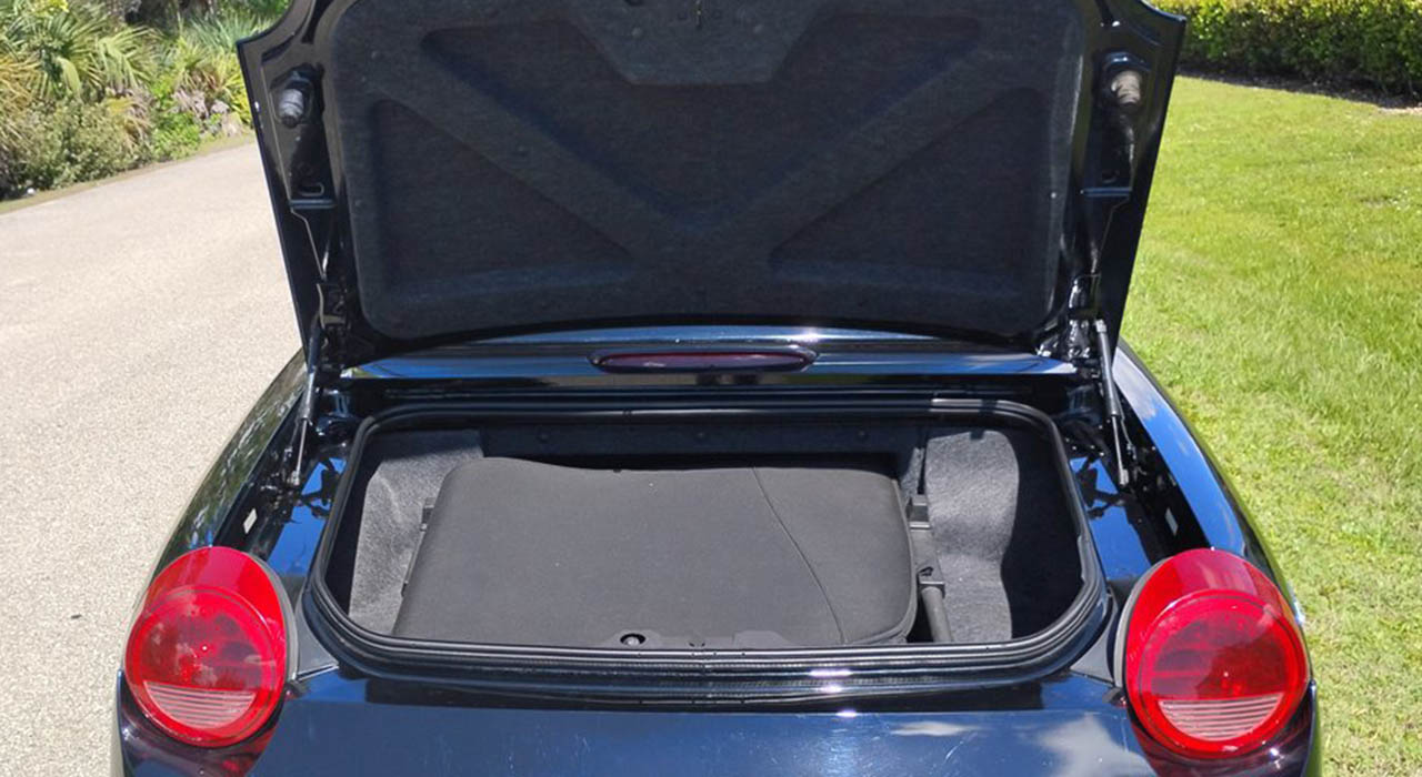 6th Image of a 2002 FORD THUNDERBIRD