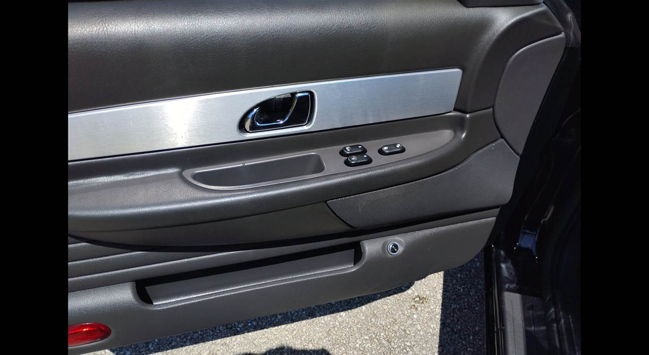 9th Image of a 2002 FORD THUNDERBIRD