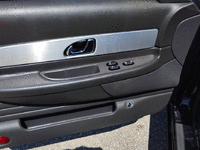 Image 10 of 14 of a 2002 FORD THUNDERBIRD