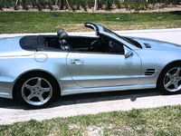 Image 7 of 22 of a 2003 MERCEDES SL500