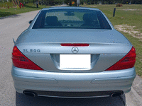 Image 12 of 22 of a 2003 MERCEDES SL500