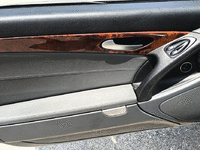 Image 17 of 22 of a 2003 MERCEDES SL500