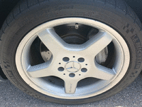 Image 19 of 22 of a 2003 MERCEDES SL500