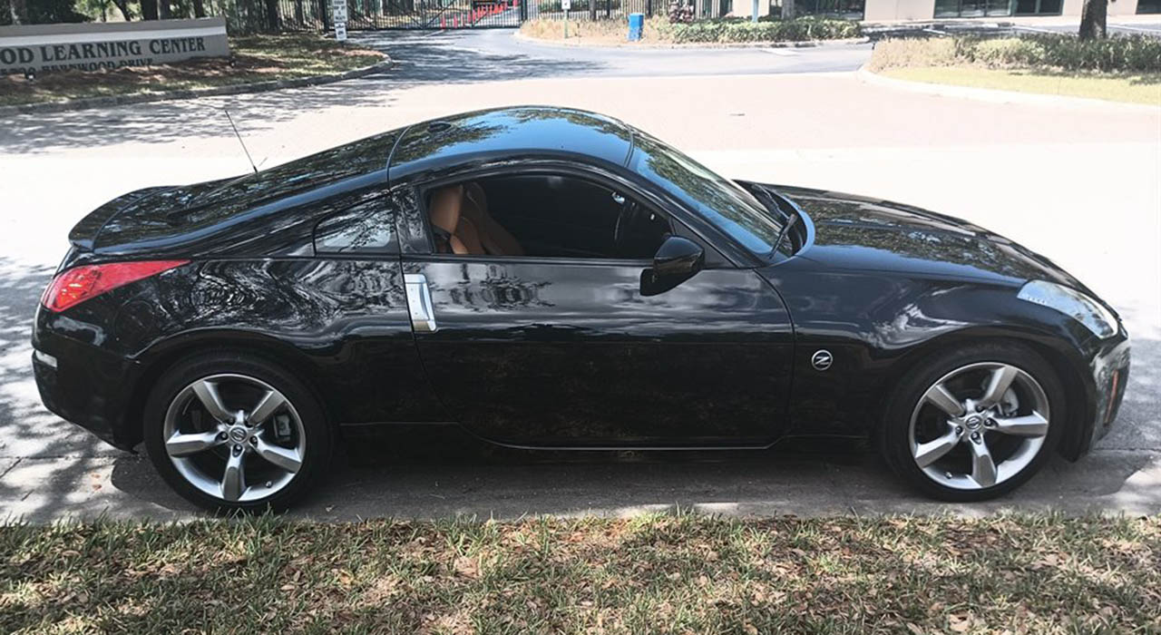3rd Image of a 2006 NISSAN 350Z
