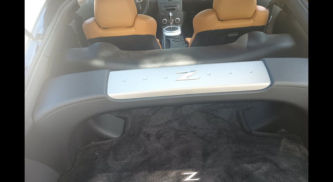 11th Image of a 2006 NISSAN 350Z