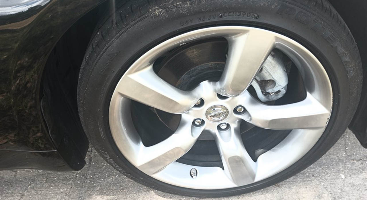 13th Image of a 2006 NISSAN 350Z