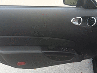 Image 9 of 16 of a 2006 NISSAN 350Z