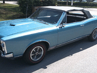 Image 2 of 25 of a 1967 PONTIAC GTO