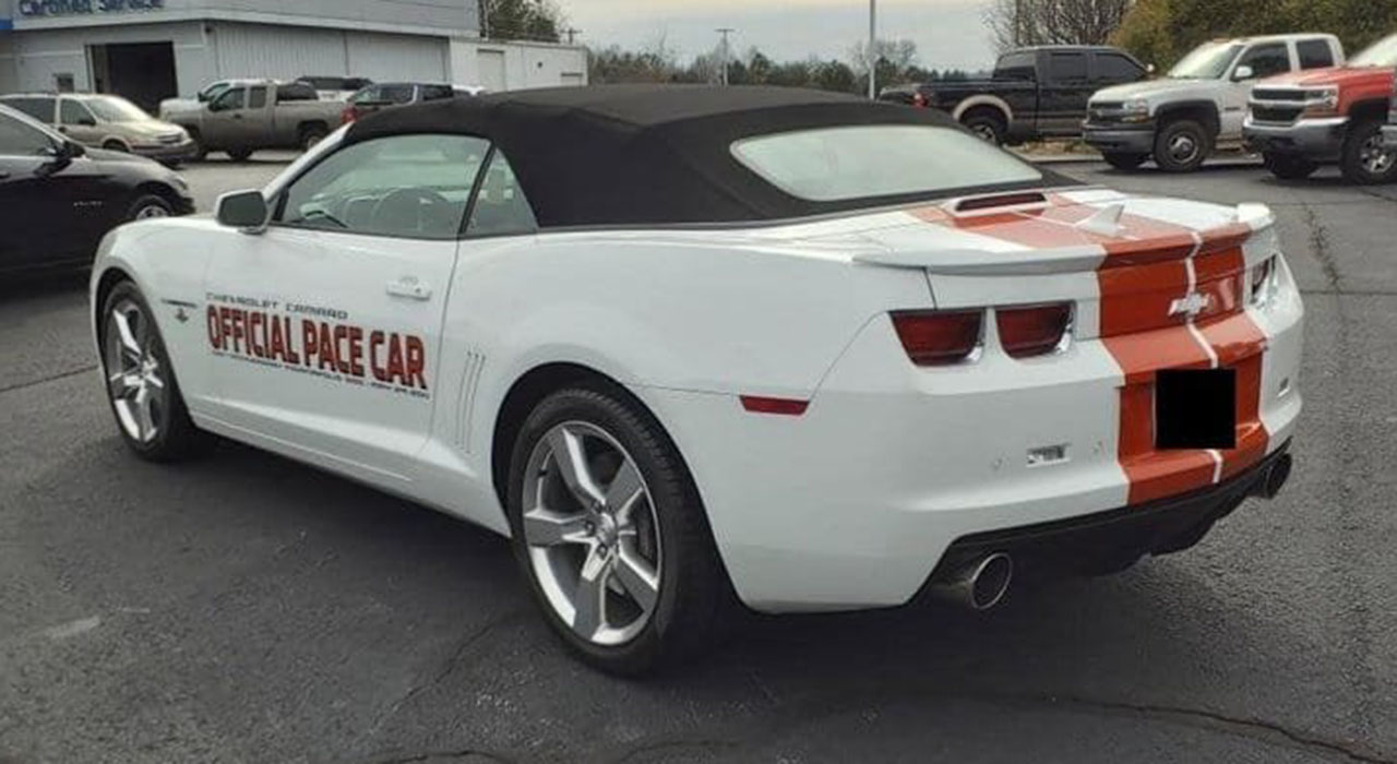 4th Image of a 2011 CHEVROLET CAMARO 2SS