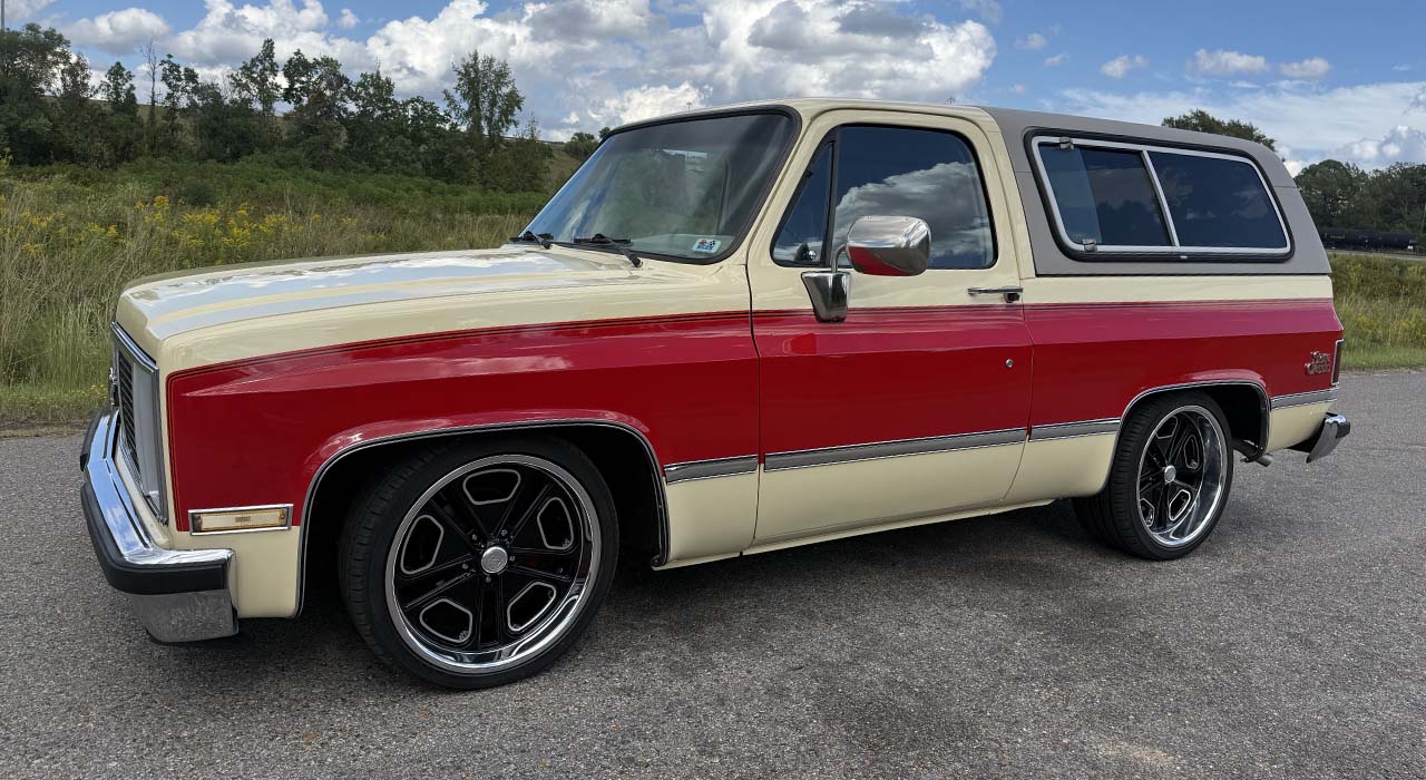 1st Image of a 1984 GMC JIMMY K1500