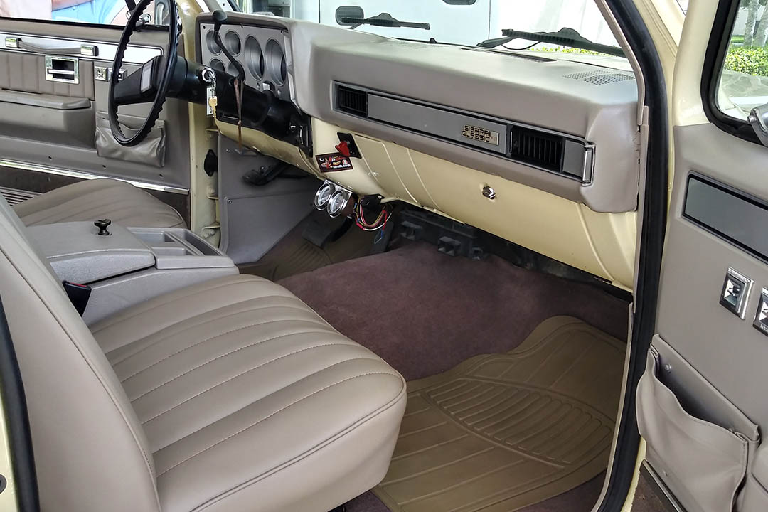 24th Image of a 1984 GMC JIMMY K1500