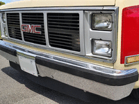 Image 14 of 34 of a 1984 GMC JIMMY K1500